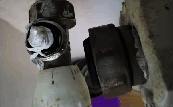 ů��Ƭ�y�T©ˮ�S��