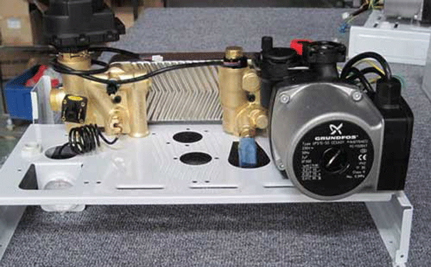 ��˹���ڒ�tˮ�þS��